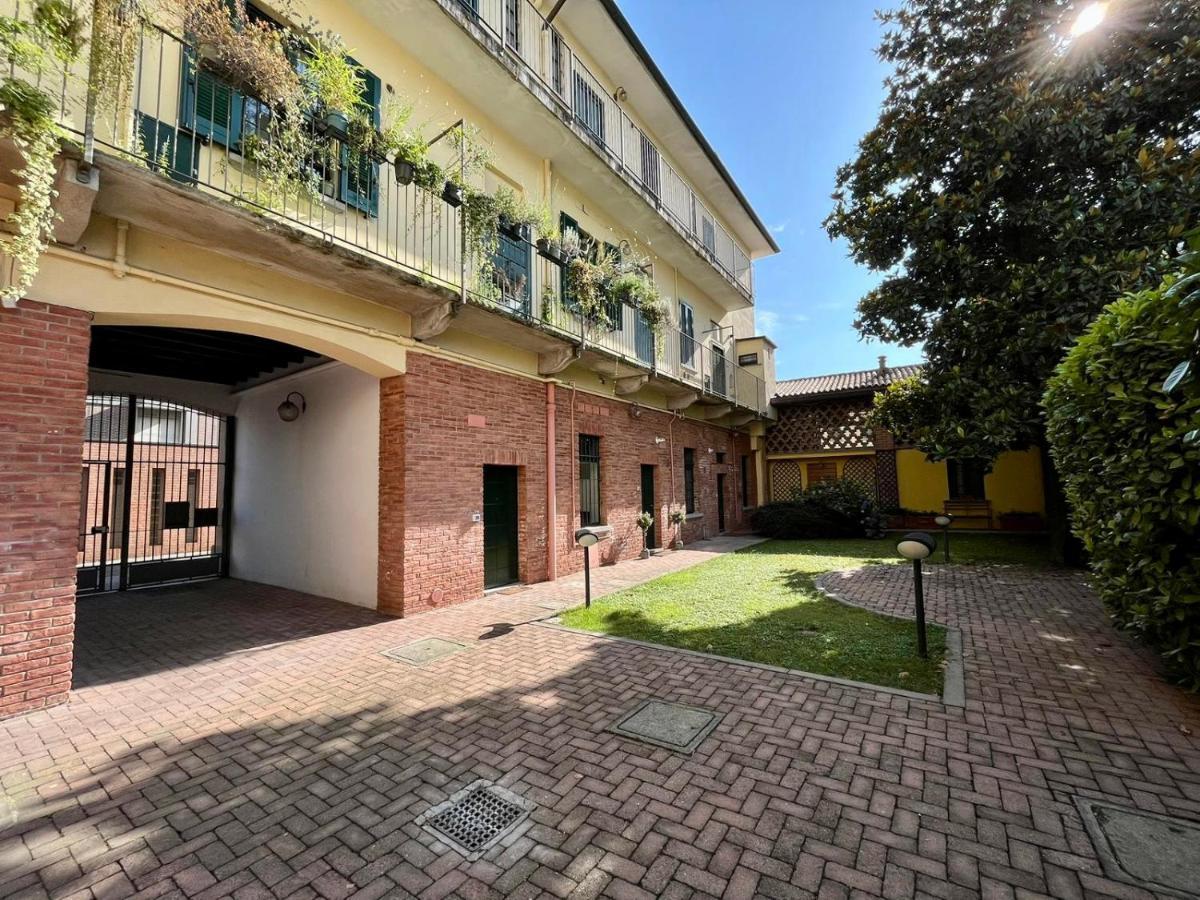 Guest House Sansiro Fiera Mailand Exterior foto